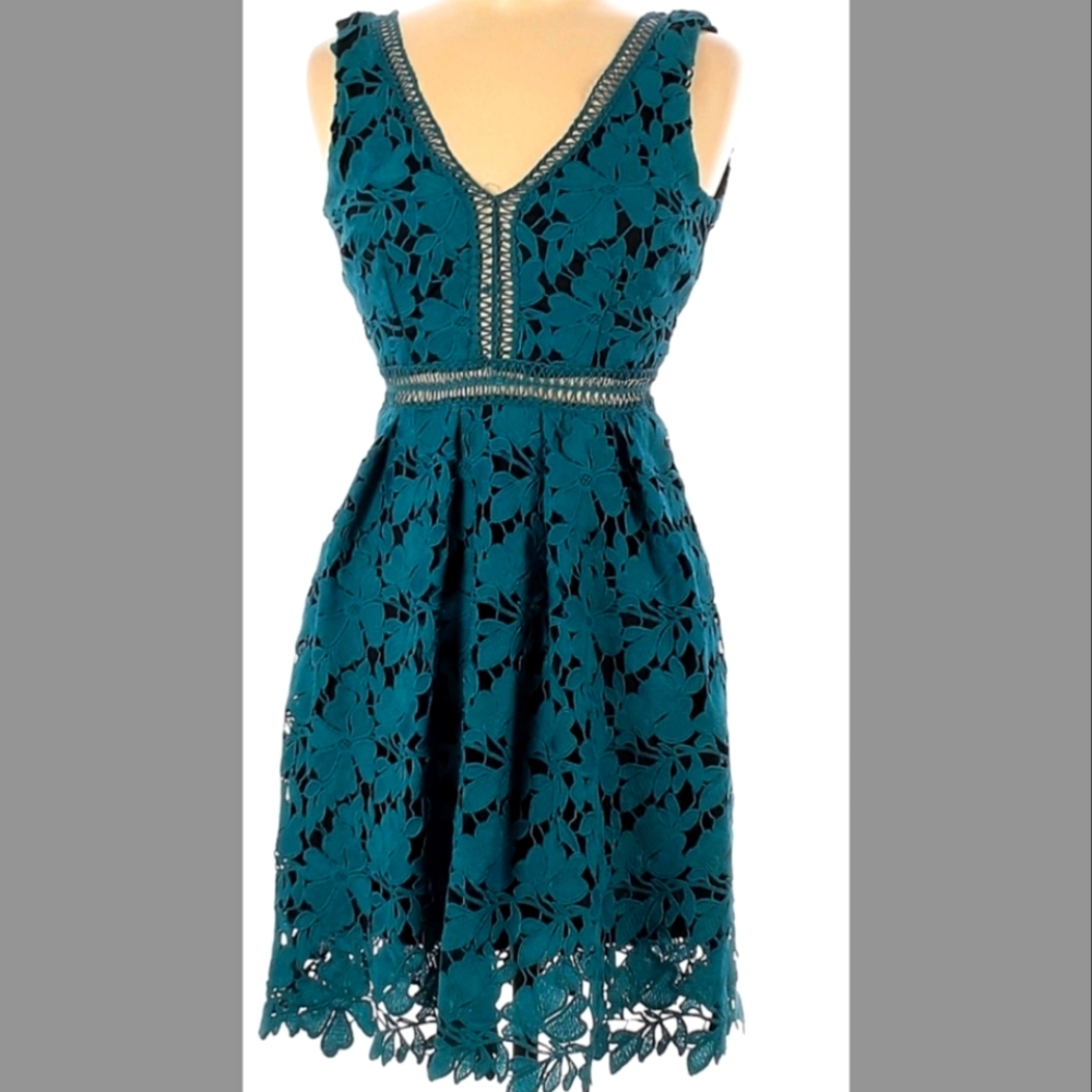 Romeo and Juliet Couture Teal Lacy Dress, Size M